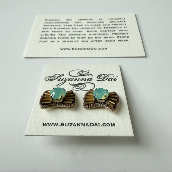 Suzanna Dai Sea Foam Crystal Beaded Stud Earrings Gold Lightweight Statement - Picture 4 of 4